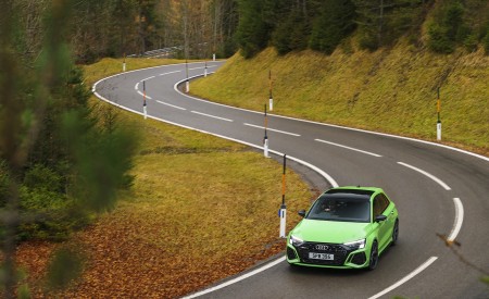 2022 Audi RS 3 Sportback Launch Edition (UK-Spec) Front Wallpapers 450x275 (42)