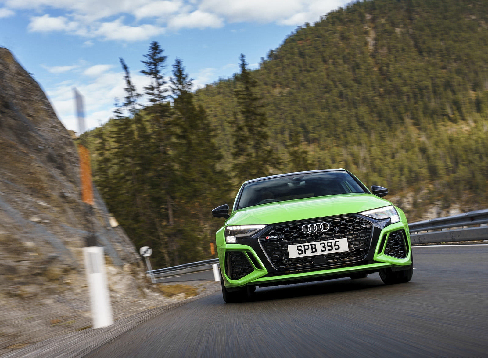 2022 Audi RS 3 Sportback Launch Edition (UK-Spec) Front Wallpapers #40 of 115
