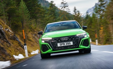 2022 Audi RS 3 Sportback Launch Edition (UK-Spec) Front Wallpapers 450x275 (38)