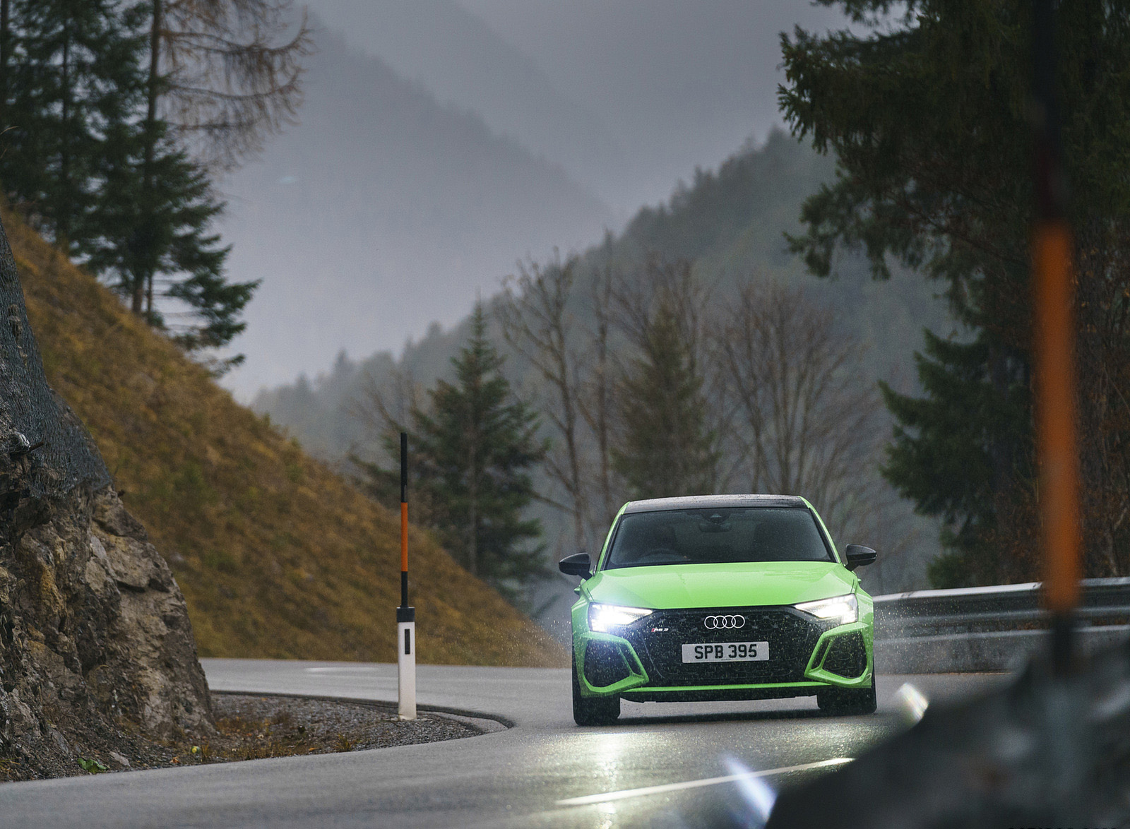 2022 Audi RS 3 Sportback Launch Edition (UK-Spec) Front Wallpapers #30 of 115