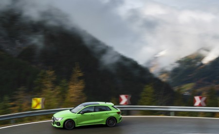 2022 Audi RS 3 Sportback Launch Edition (UK-Spec) Side Wallpapers  450x275 (32)