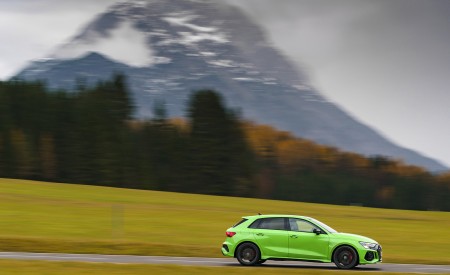 2022 Audi RS 3 Sportback Launch Edition (UK-Spec) Side Wallpapers 450x275 (29)