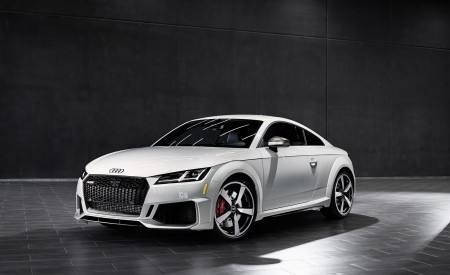 2022 Audi TT RS Heritage Edition (Color: Alpine White) Front Three-Quarter Wallpapers 450x275 (4)