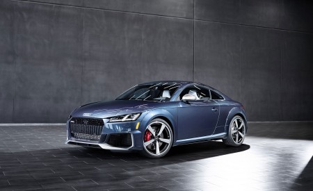 2022 Audi TT RS Heritage Edition (Color: Helios Blue) Front Three-Quarter Wallpapers 450x275 (7)