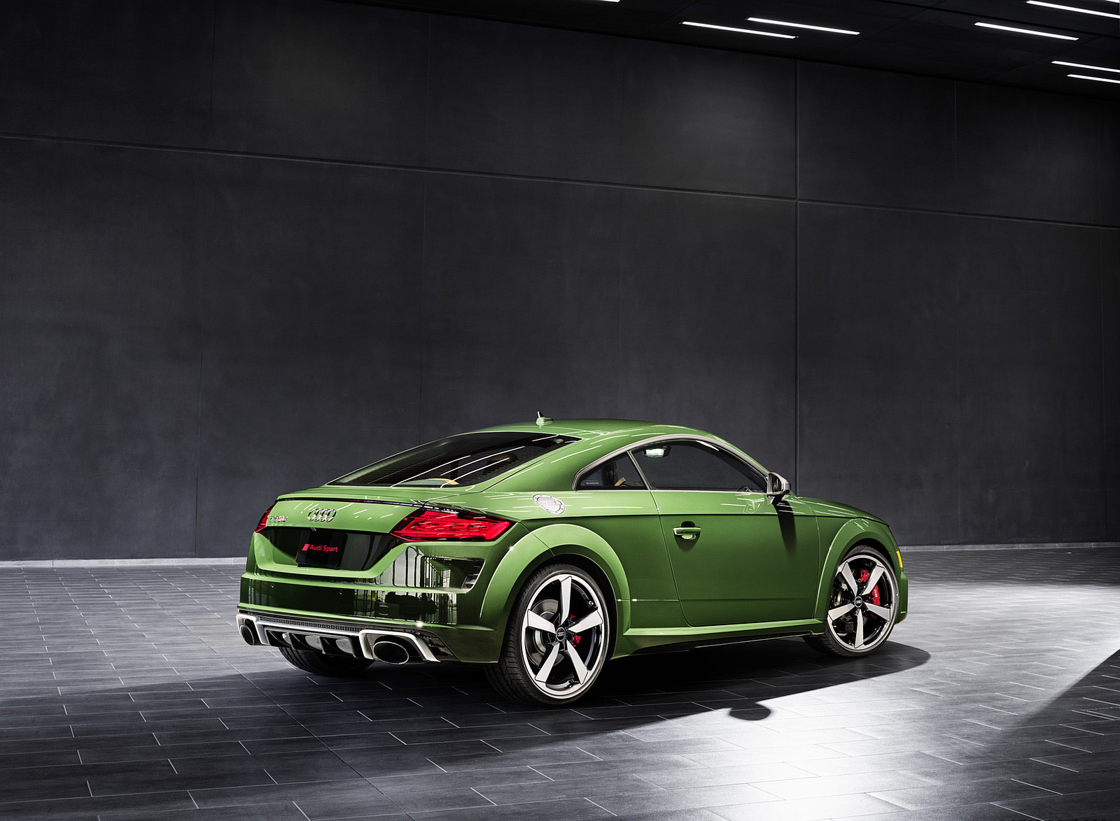 2022 Audi TT RS Heritage Edition (Color: Malachite Green) Rear Three-Quarter Wallpapers #2 of 14