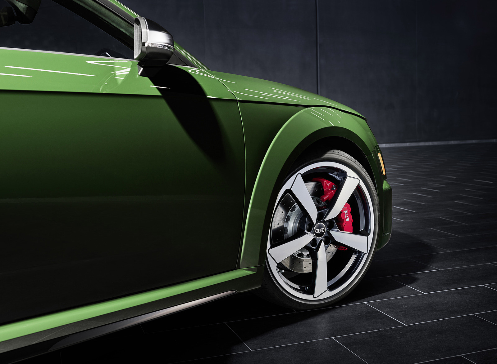2022 Audi TT RS Heritage Edition (Color: Malachite Green) Wheel Wallpapers (3)