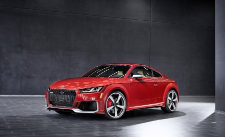 2022 Audi TT RS Heritage Edition (Color: Tizian Red) Front Three-Quarter Wallpapers 450x275 (10)