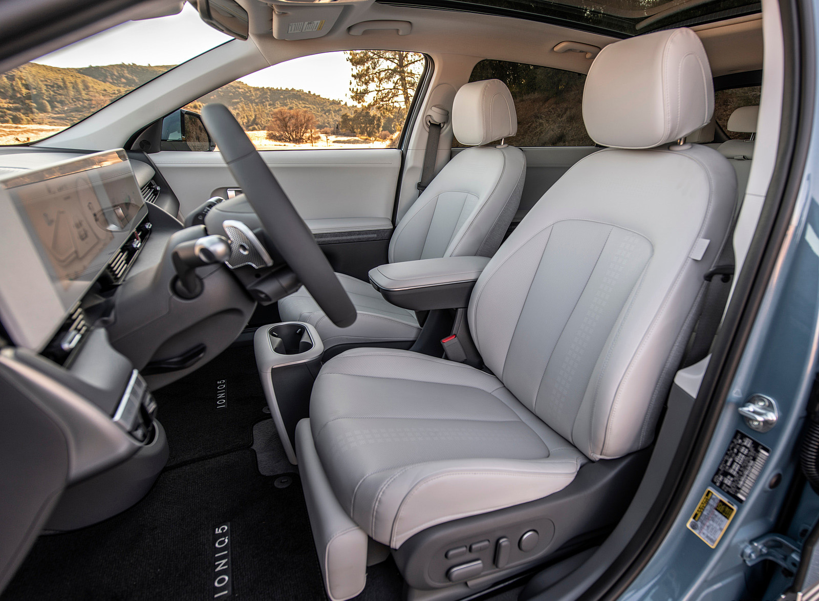 2022 Hyundai Ioniq 5 (US-Spec) Interior Front Seats Wallpapers #35 of 84