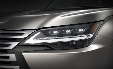 2022 Lexus LX 600 Headlight Wallpapers 450x275 (13)
