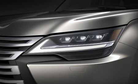 2022 Lexus LX 600 Headlight Wallpapers 450x275 (14)