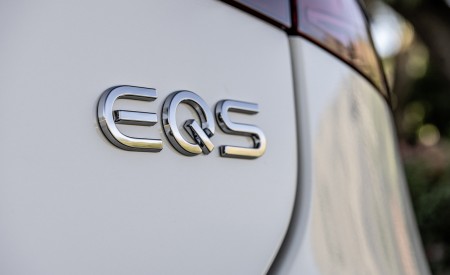 2022 Mercedes-AMG EQS 53 4MATIC+ (Color: Diamond White Bright) Badge Wallpapers 450x275 (70)
