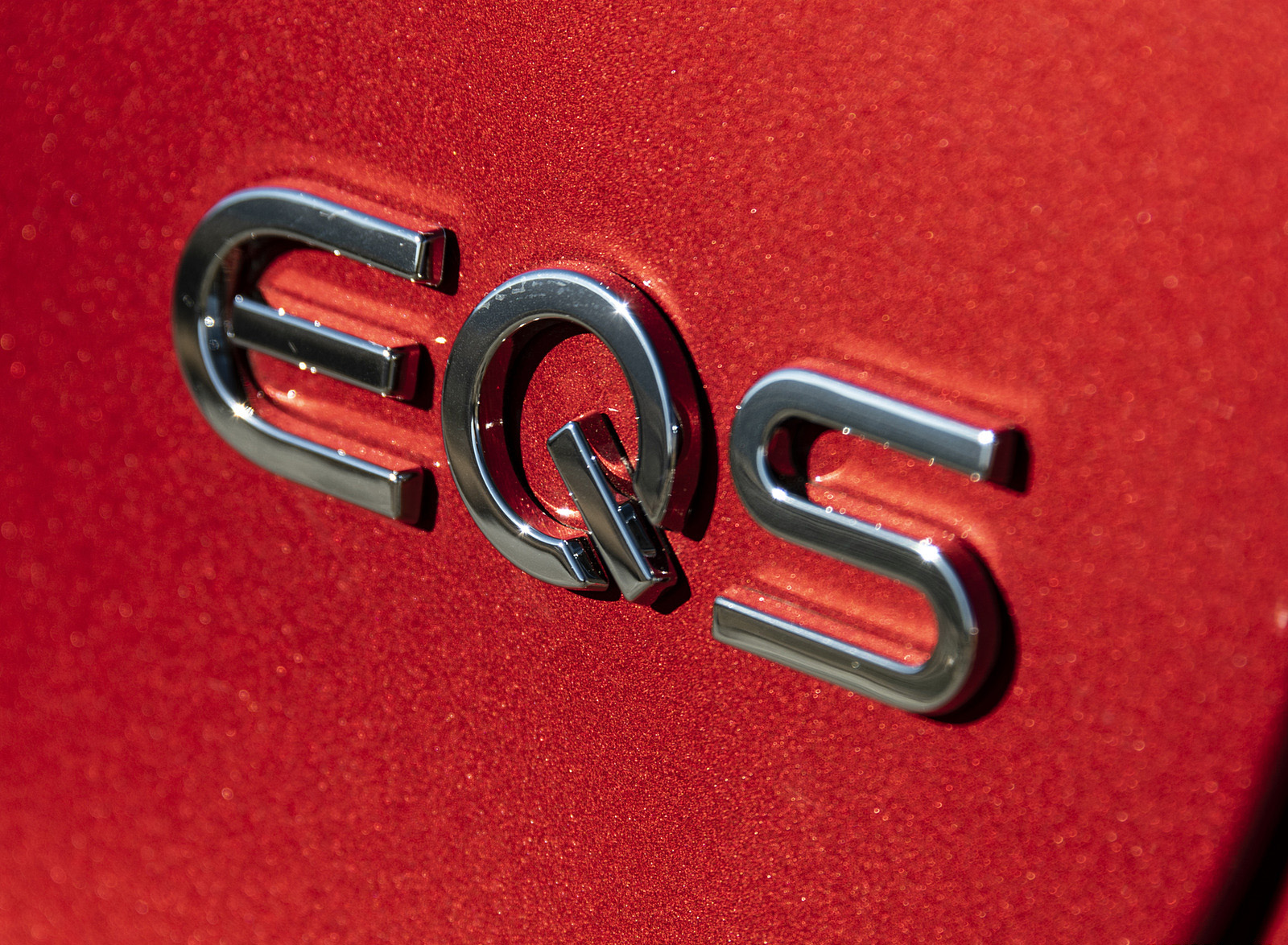2022 Mercedes-AMG EQS 53 4MATIC+ (Color: Hyazinth Red Metallic) Badge Wallpapers #42 of 76