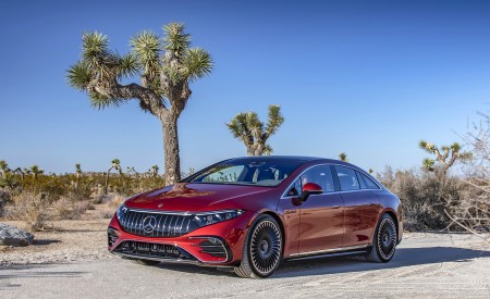 2022 Mercedes-AMG EQS 53 4MATIC+ (Color: Hyazinth Red Metallic) Front Three-Quarter Wallpapers 450x275 (27)