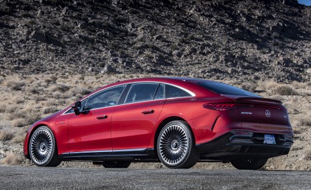 2022 Mercedes-AMG EQS 53 4MATIC+ (Color: Hyazinth Red Metallic) Rear Three-Quarter Wallpapers 450x275 (26)