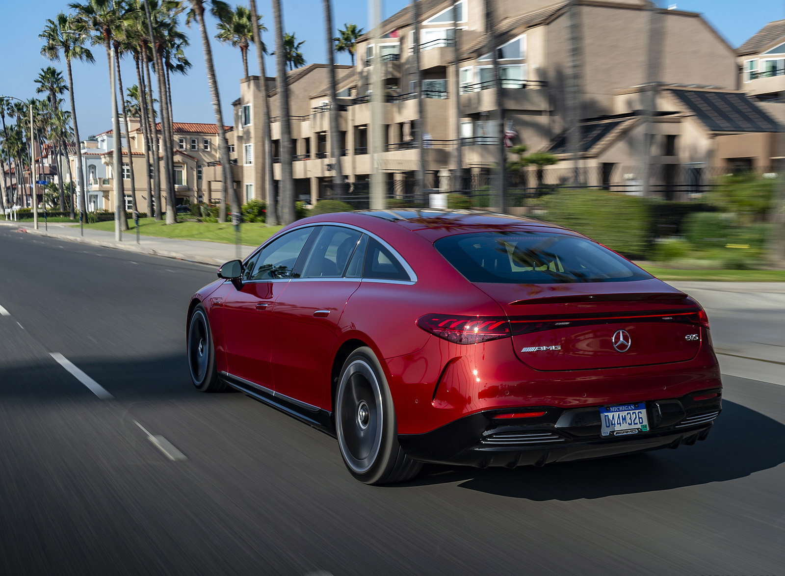 2022 Mercedes-AMG EQS 53 4MATIC+ (Color: Hyazinth Red Metallic) Rear Three-Quarter Wallpapers #15 of 76