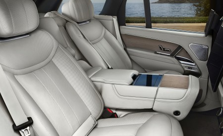 2022 Land Rover Range Rover Interior Rear Seats Wallpapers 450x275 (68)