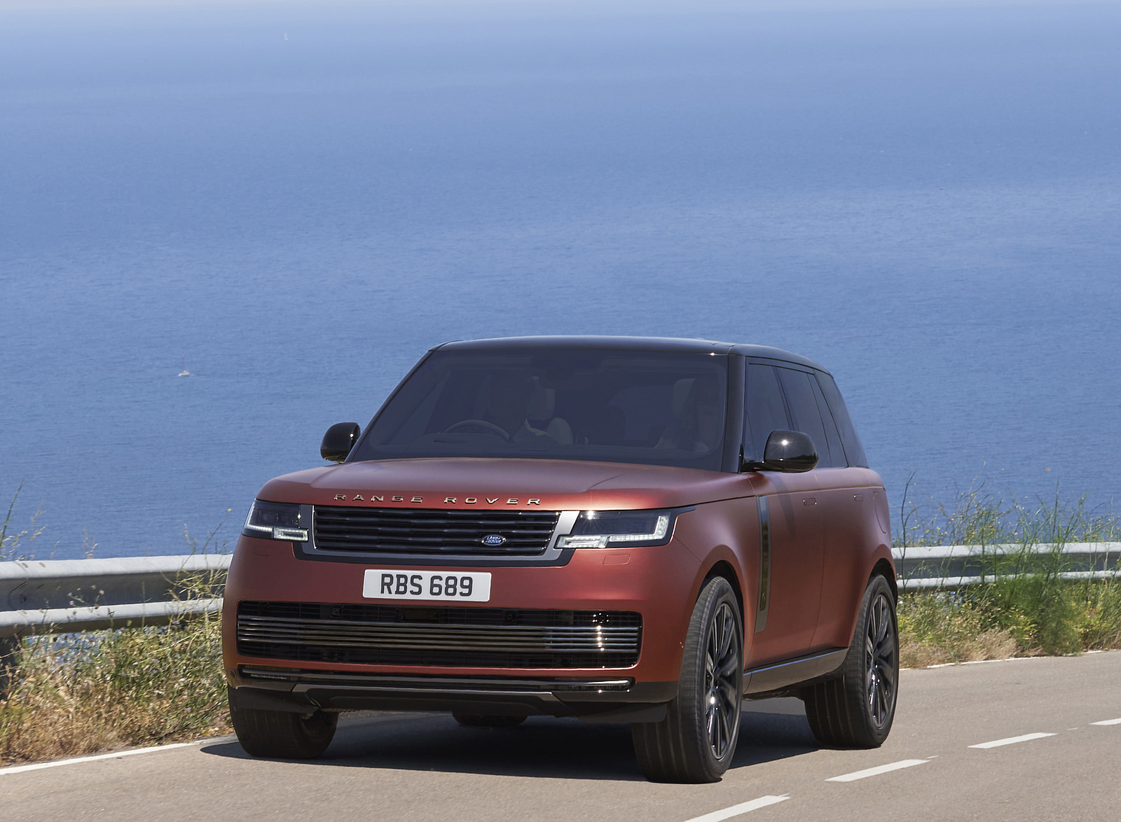 2022 Land Rover Range Rover SV Intrepid Front Three-Quarter Wallpapers  (3)