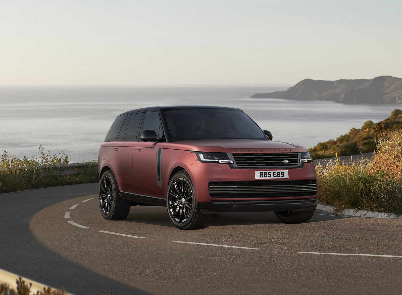 2022 Land Rover Range Rover SV Intrepid Front Three-Quarter Wallpapers (1)