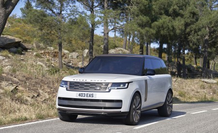 2022 Land Rover Range Rover SV Serenity Front Three-Quarter Wallpapers 450x275 (85)