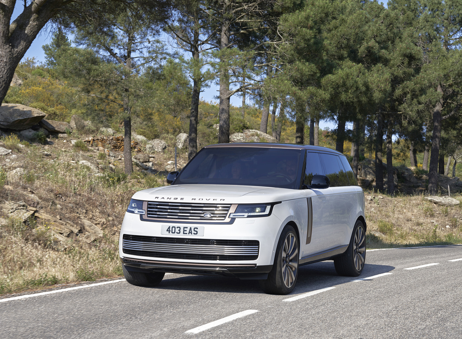2022 Land Rover Range Rover SV Serenity Front Three-Quarter Wallpapers #85 of 97