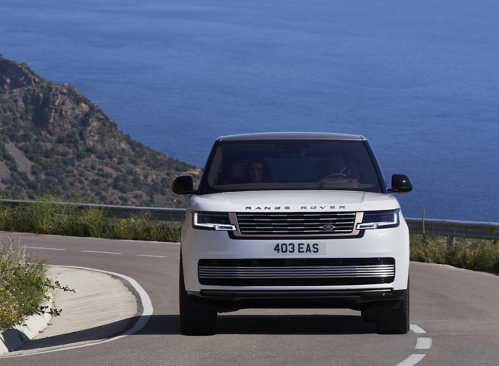 2022 Land Rover Range Rover SV Serenity Front Wallpapers #86 of 97