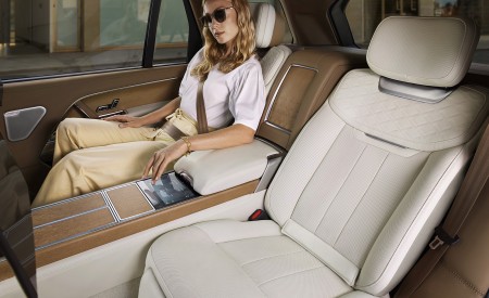 2022 Land Rover Range Rover SV Serenity Interior Rear Seats Wallpapers 450x275 (96)