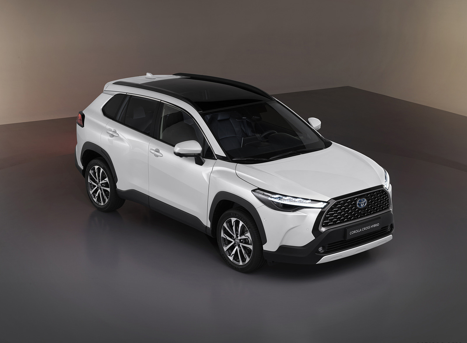 2022 Toyota Corolla Cross Hybrid (Euro-Spec) Front Three-Quarter Wallpapers (5)