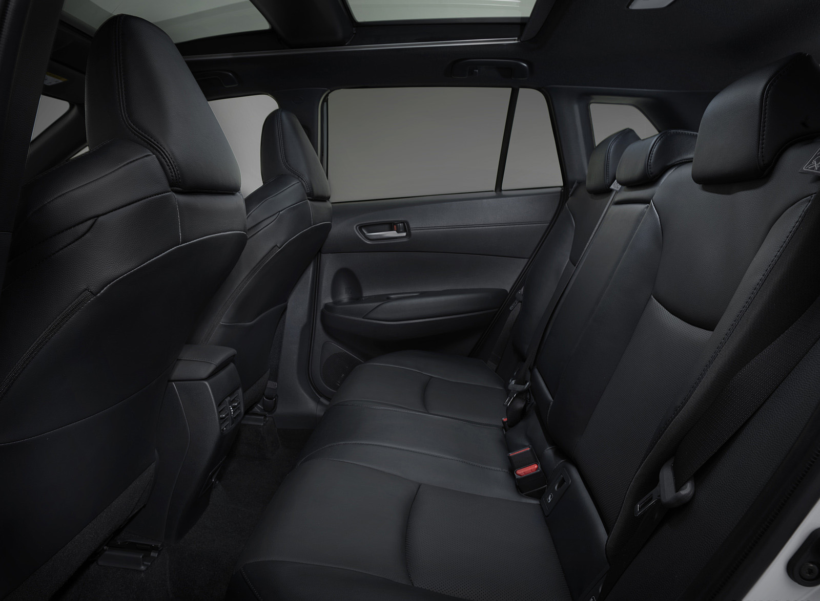 2022 Toyota Corolla Cross Hybrid (Euro-Spec) Interior Rear Seats Wallpapers #20 of 24
