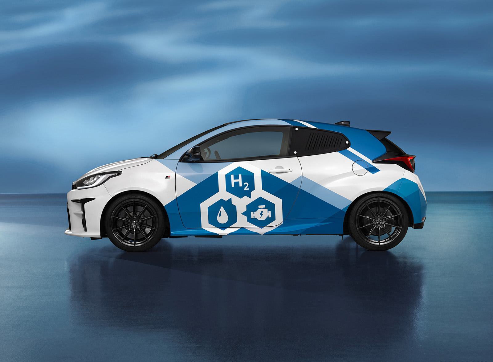 2022 Toyota GR Yaris Hydrogen Concept Side Wallpapers (4)