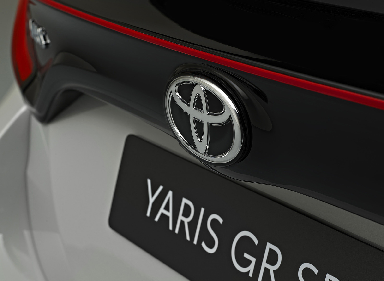 2022 Toyota Yaris GR SPORT Badge Wallpapers #10 of 21