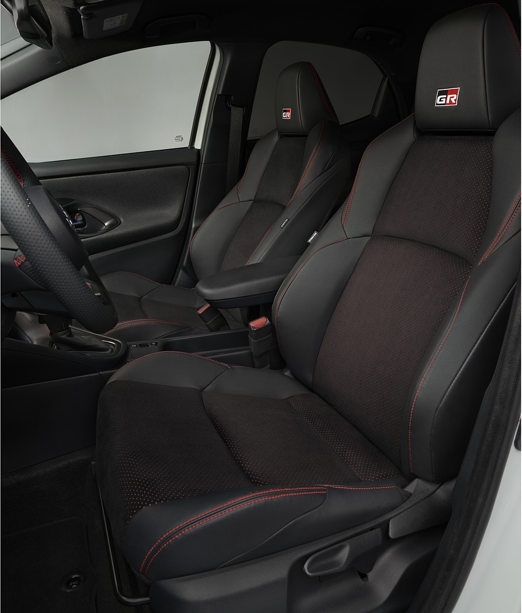 2022 Toyota Yaris GR SPORT Interior Front Seats Wallpapers #18 of 21
