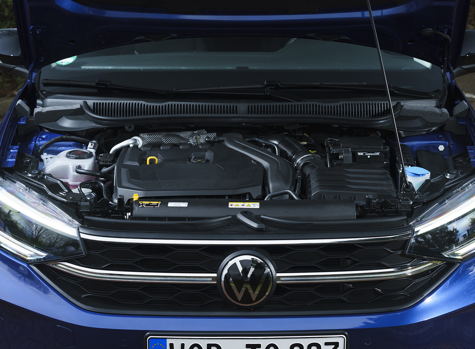 2022 Volkswagen Taigo (UK-Spec) Engine Wallpapers #55 of 60