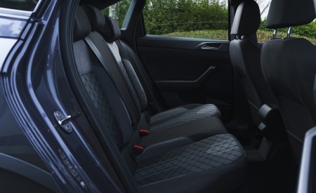 2022 Volkswagen Taigo R-Line (UK-Spec) Interior Rear Seats Wallpapers 450x275 (29)