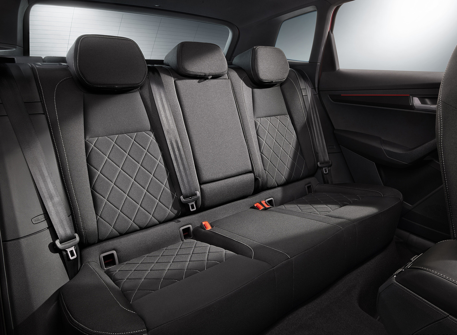 2022 Škoda Karoq SPORTLINE Interior Rear Seats Wallpapers #62 of 65