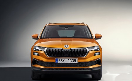 2022 Škoda Karoq Style Front Wallpapers 450x275 (8)