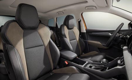2022 Škoda Karoq Style Interior Front Seats Wallpapers 450x275 (39)
