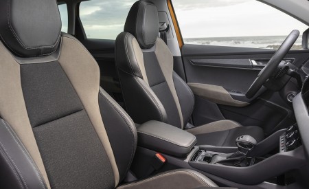 2022 Škoda Karoq Style Interior Front Seats Wallpapers 450x275 (123)
