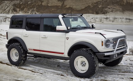2021 Ford Bronco Pope Francis Center First Edition Front Three-Quarter Wallpapers 450x275 (2)