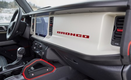 2021 Ford Bronco Pope Francis Center First Edition Interior Detail Wallpapers 450x275 (12)