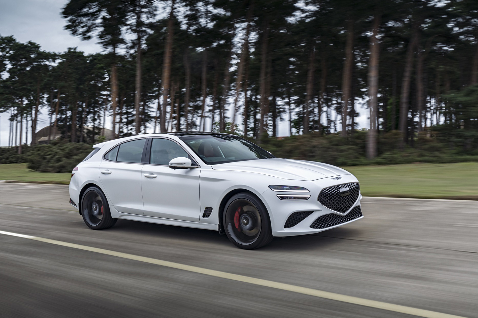 2022 Genesis G70 Shooting Brake (UK-Spec) Front Three-Quarter Wallpapers (1). Download Wallpaper
