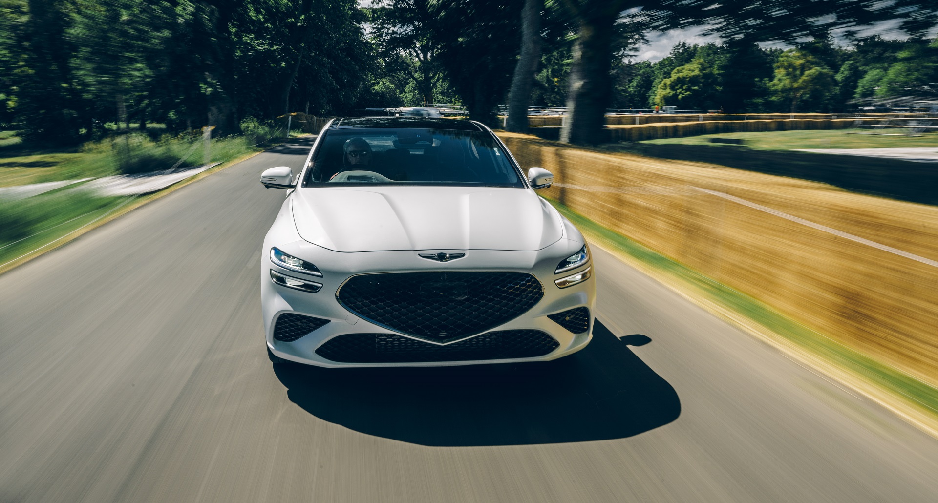 2022 Genesis G70 Shooting Brake (UK-Spec) Front Wallpapers #8 of 29