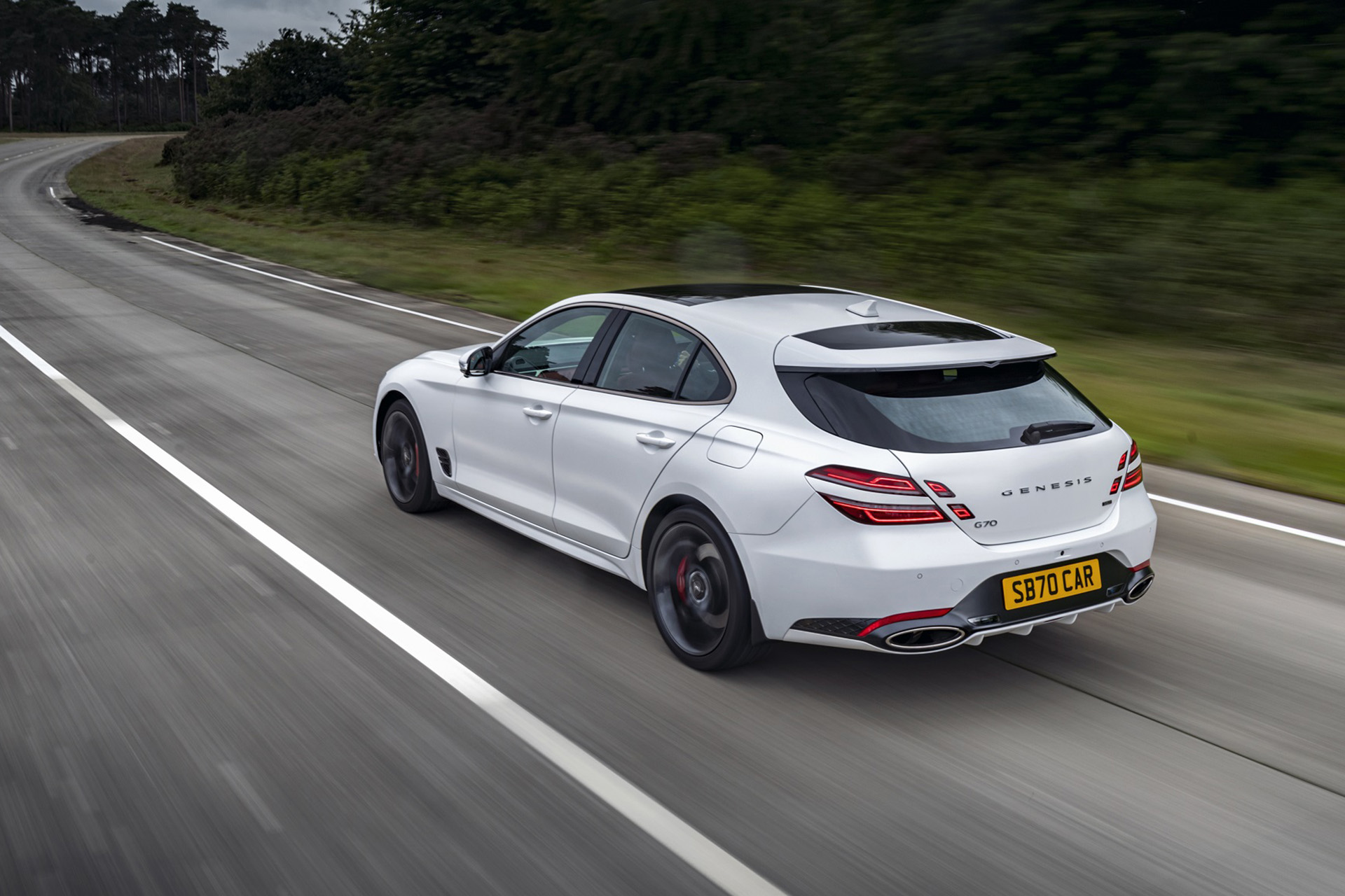 2022 Genesis G70 Shooting Brake (UK-Spec) Rear Three-Quarter Wallpapers #3 of 29