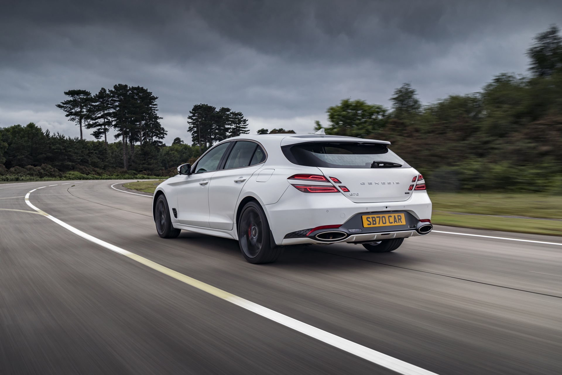 2022 Genesis G70 Shooting Brake (UK-Spec) Rear Three-Quarter Wallpapers #4 of 29