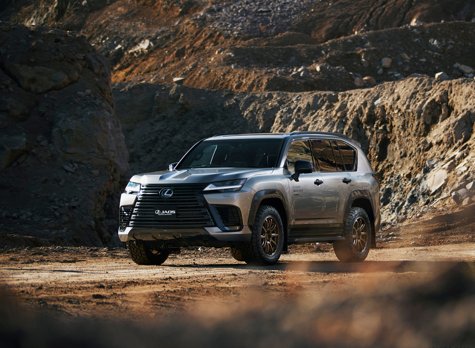 2022 Lexus LX 600 OFFROAD JAOS Front Three-Quarter Wallpapers (6)