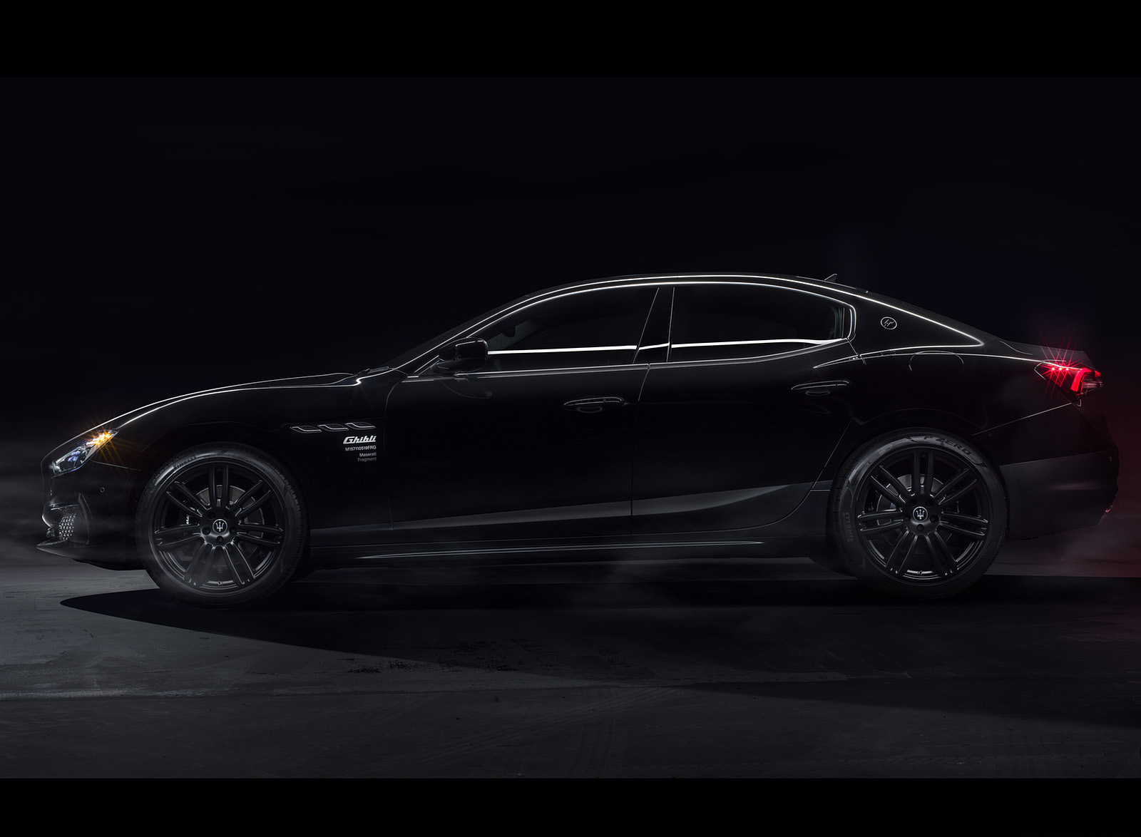 2022 Maserati Ghibli Fragment Special Edition Side Wallpapers #4 of 12