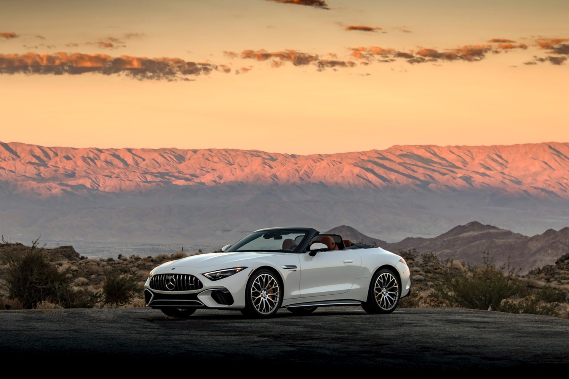 2022 Mercedes-AMG SL 55 4Matic+ (US-Spec) Front Three-Quarter Wallpapers #46 of 71