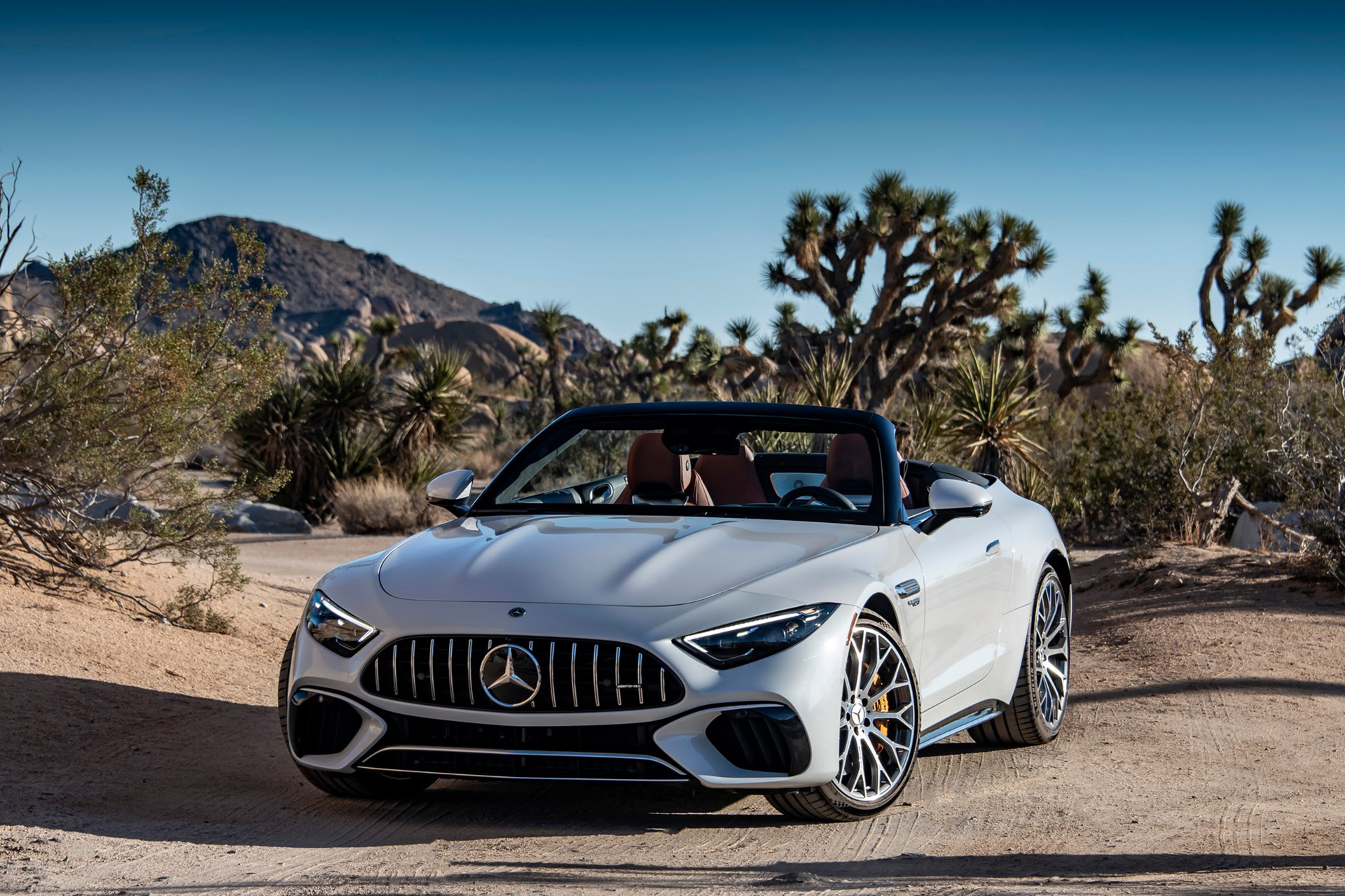 2022 Mercedes-AMG SL 55 4Matic+ (US-Spec) Front Wallpapers #36 of 71
