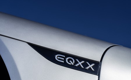 2022 Mercedes-Benz Vision EQXX Badge Wallpapers 450x275 (127)