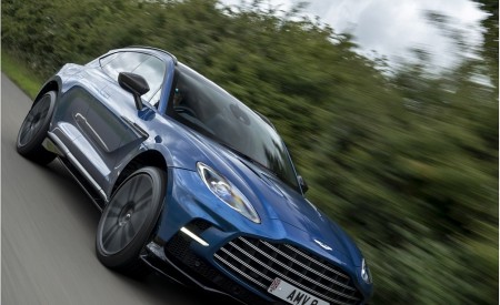 2023 Aston Martin DBX707 (Color: Plasma Blue) Front Three-Quarter Wallpapers 450x275 (38)