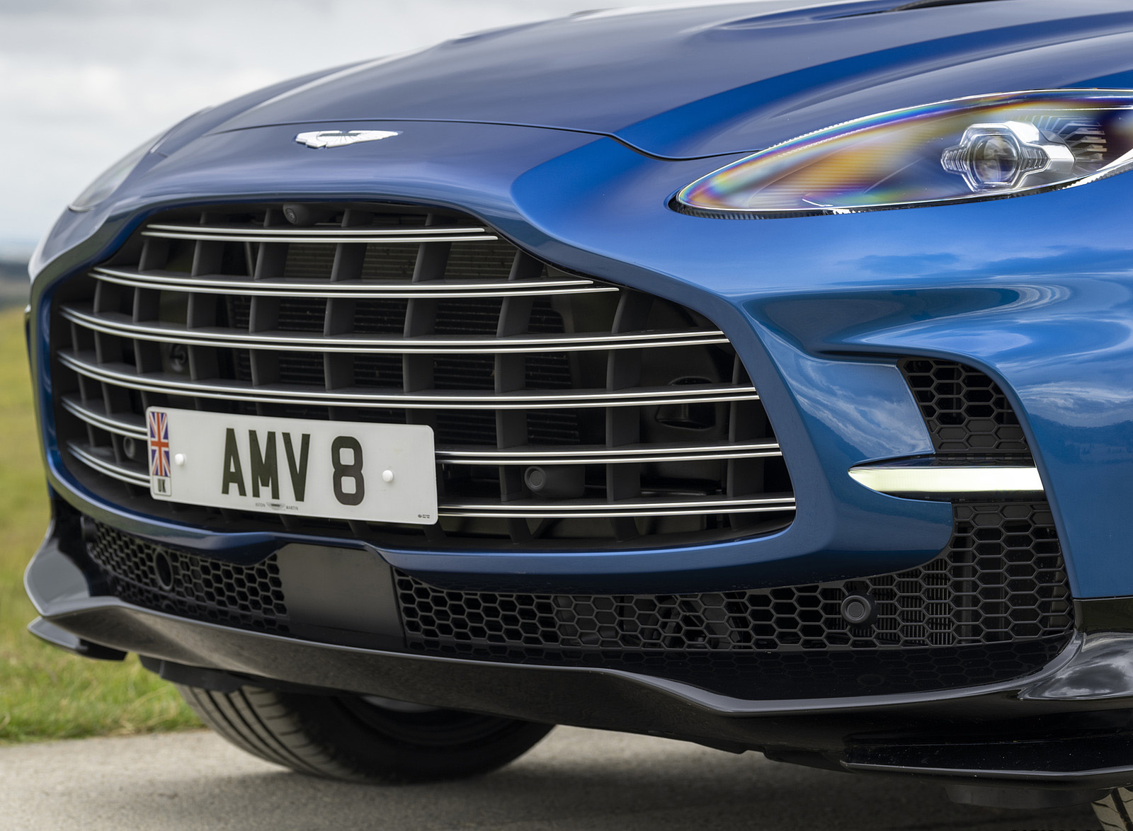2023 Aston Martin DBX707 (Color: Plasma Blue) Grille Wallpapers #69 of 118